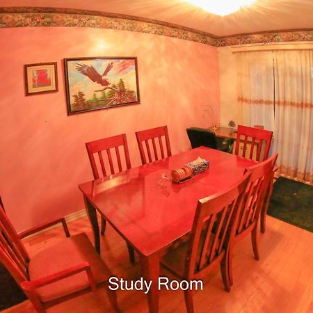 Comfort Home Toronto Esterno foto