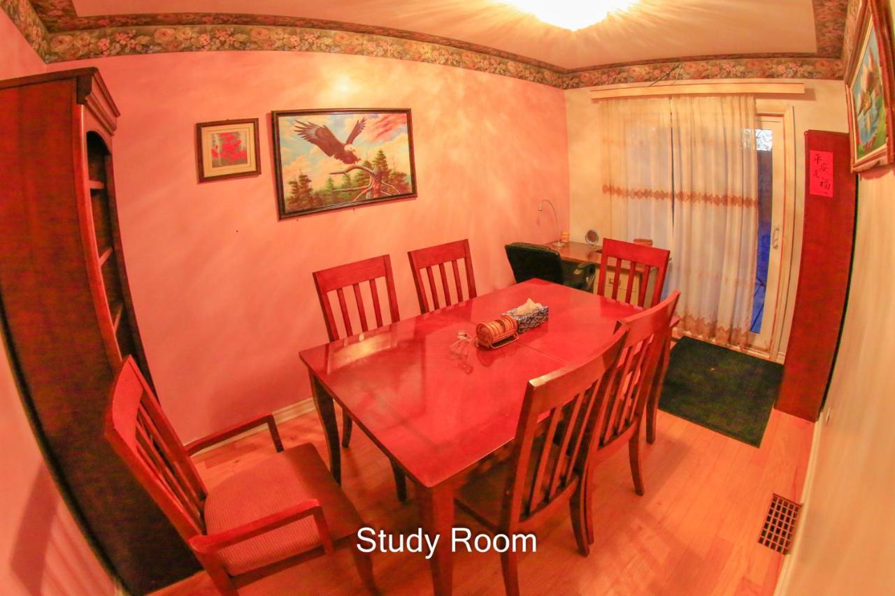 Comfort Home Toronto Esterno foto